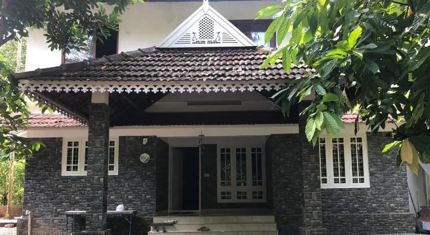Rainy Woods Inn - Image 1