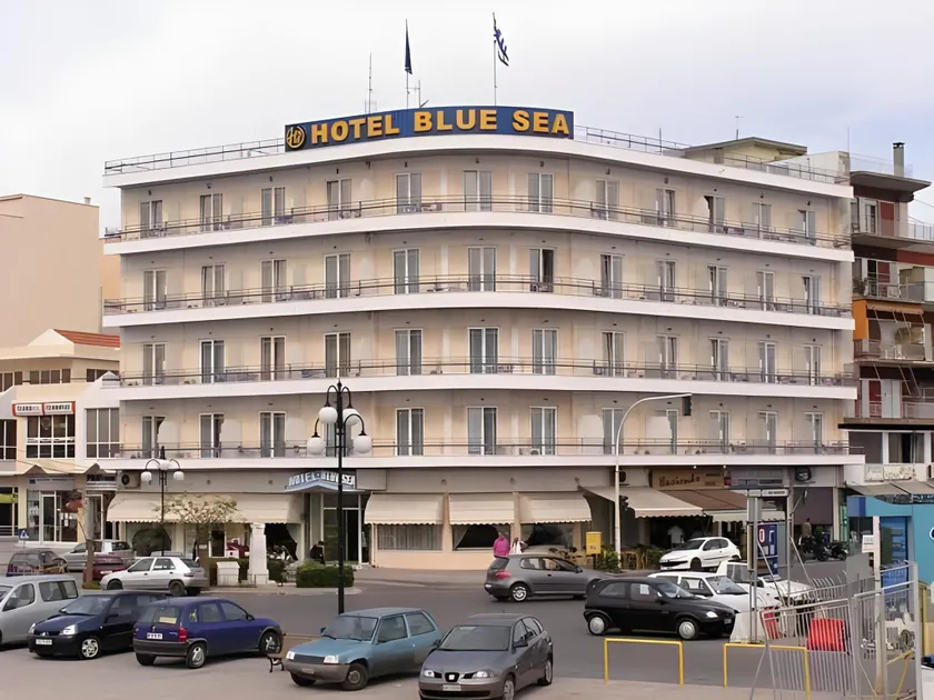 Blue Sea Hotel - Image 1