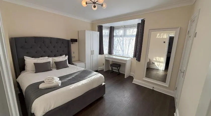 Apartment 20 @ Excel London - Image 1