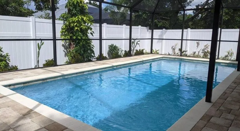 Florinda 3bdr/2bth 2car garage with New Pool - Image 1