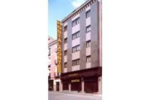 Hostal Cortés - Image 1