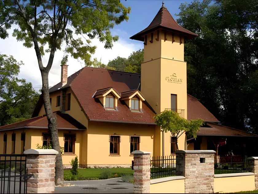 St. Florian Restaurant & Pension - Image 1