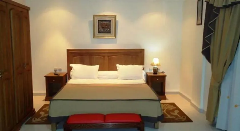 Brahmi Hotel - Image 1