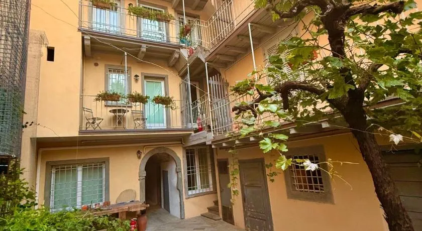 Borgovivobg Apt1 Stilvolle Wohnung + Innenhof • Schlafmöglichkeiten für 4 • Bergamo Zentrum - Image 1