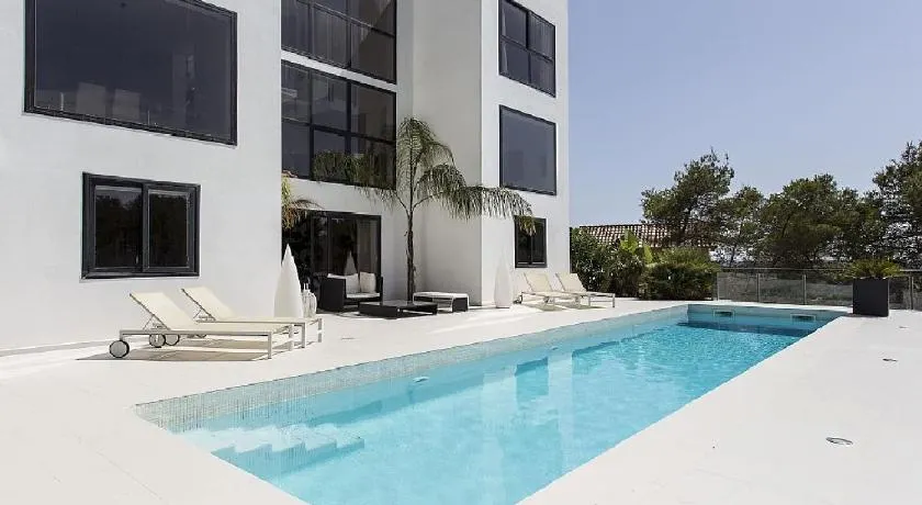 Architect modern design villa in Sitges Hills - Image 1