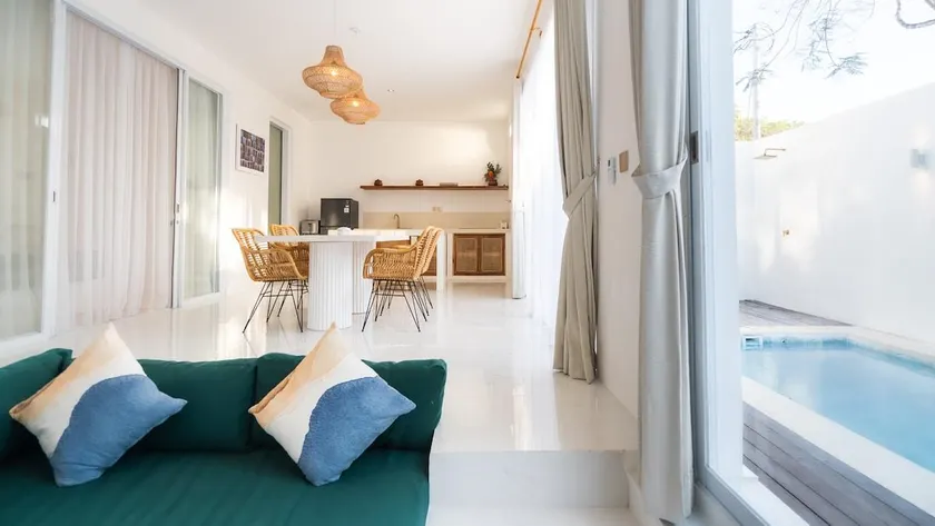Villa Grega Santorini, 2 bedroom walking to padang Padang Uluwatu - Image 1