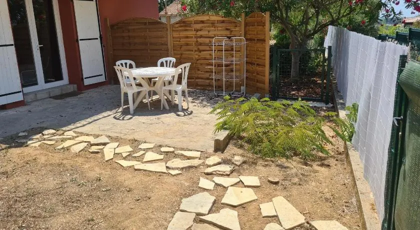L' Escale des Îles en rdc de villa avec jardin à 5mn des plages et de toutes les commodités - Image 1