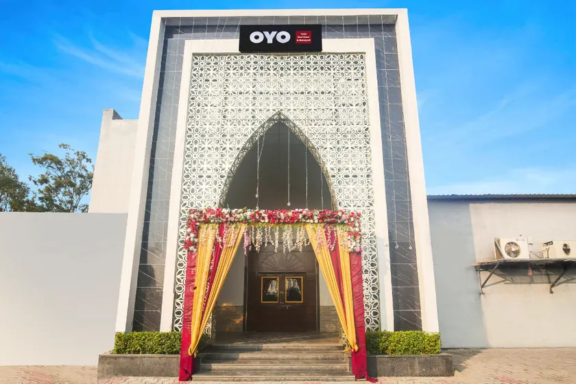Hotel O Ravi Hotel & Banquet - Image 1