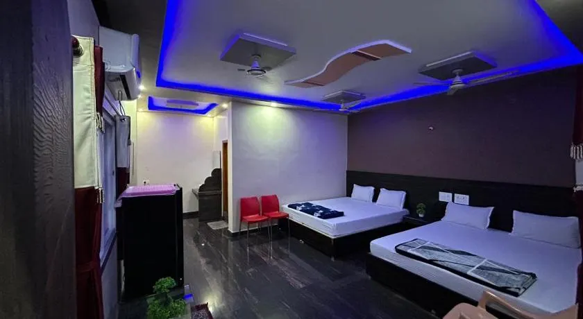 SAMRAT HOME STAY - Image 1