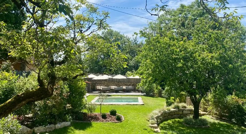 Le Boudoir proche Montignac, Hautefort - Image 1