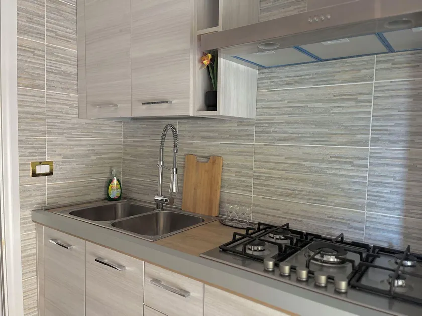 SR Guesthouse - Image 1