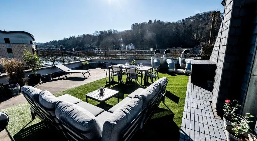 Les 3 chapeaux Les canotiers 4 pers avec sa belle terrasse et Le melon 2 personnes sans terrasse - Image 1