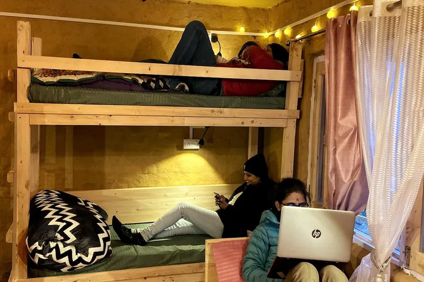 Dormitory stay l MudStays - Image 1