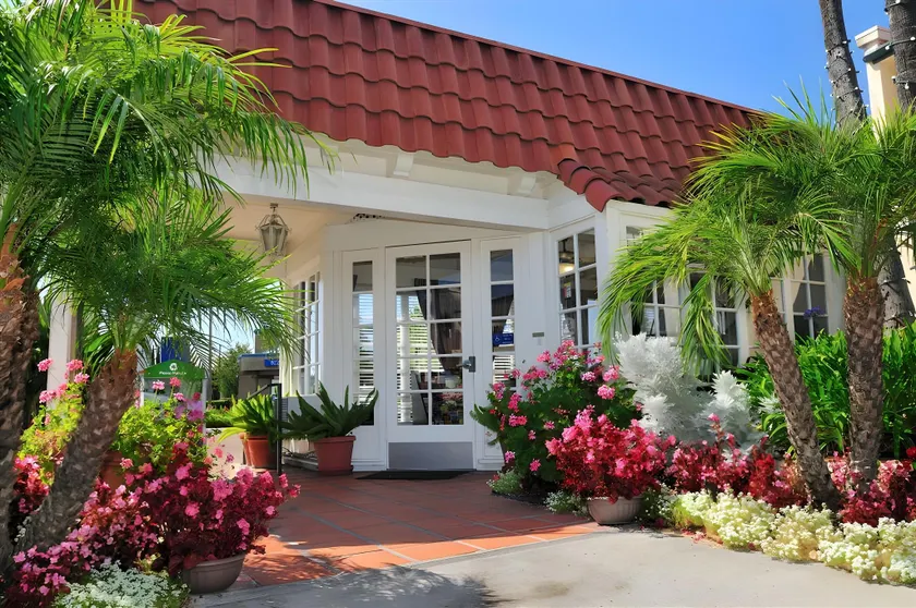 Lamplighter Inn & Suites at SDSU - Image 1