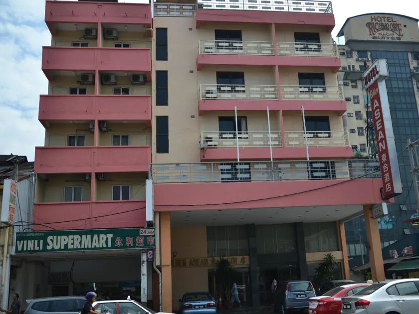 Golden Asean Hotel - Image 1