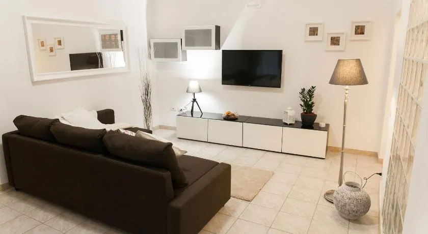 Ricciarelli Home - Image 1