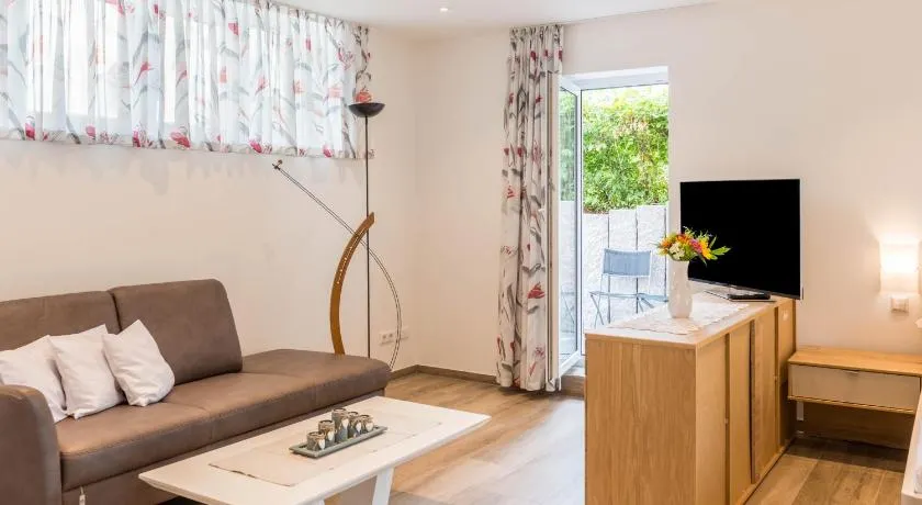 Appartamento Haus Amber con balcone, giardino in comune e Wi-Fi - Image 1