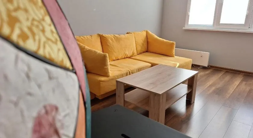 Cosy flat close to the center - Image 1