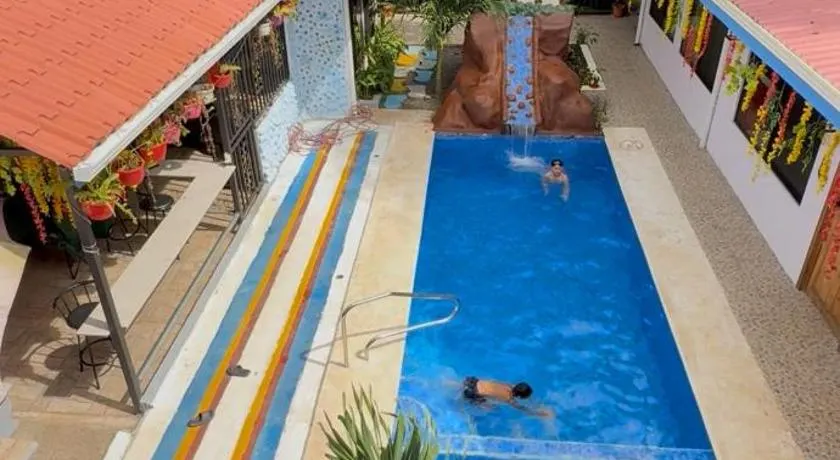 Tres Diamantes Casa Completa - Image 1