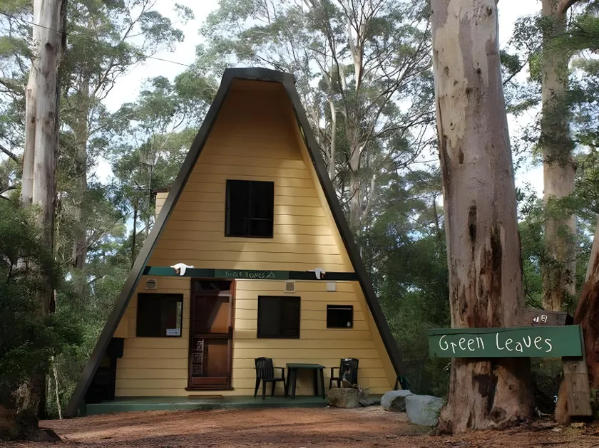 Green Leaves Cabin - Image 1