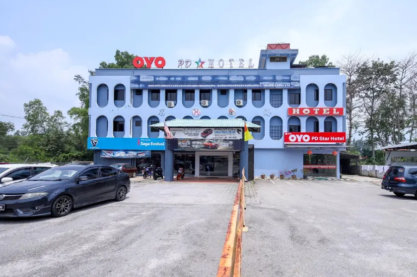 Star Hotel - Image 1