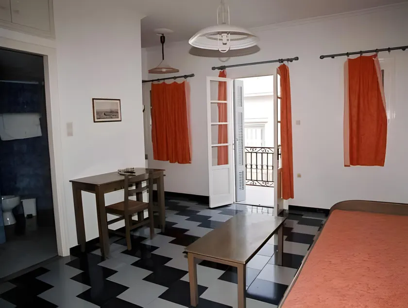 Ariadni Rooms & Apartments - Image 1