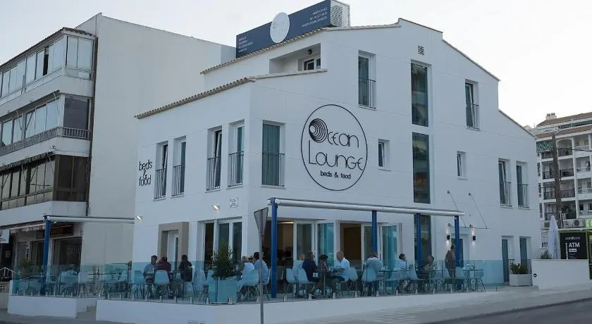 Ocean Lounge - Image 1