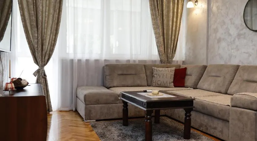 Apartment Mona - Image 1