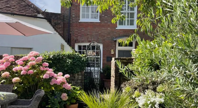 The Courtyard - Image 1