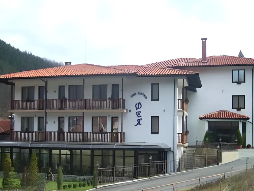Park Hotel Fairy - Image 1