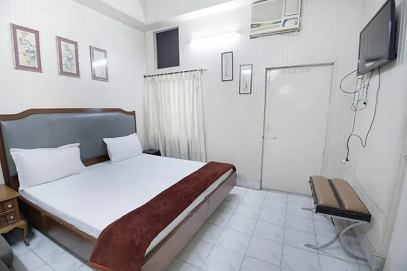 Tourist Guest House - Image 1