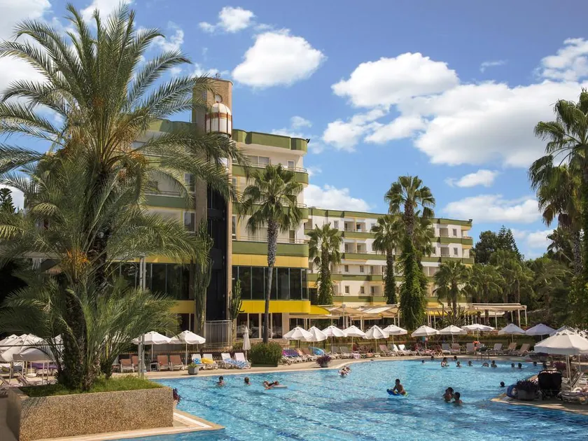 Botanik Hotel - Image 1