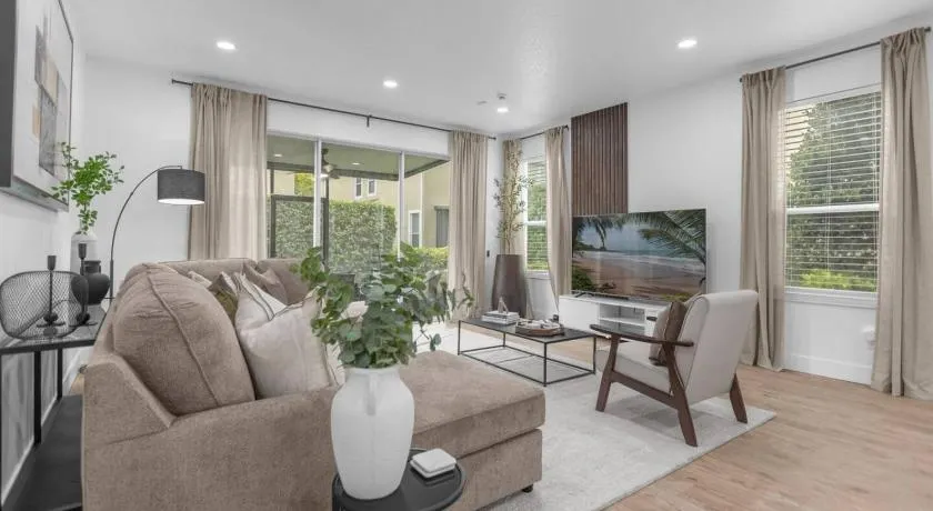Modern Winter Park Townhome in Prime Location - Image 1