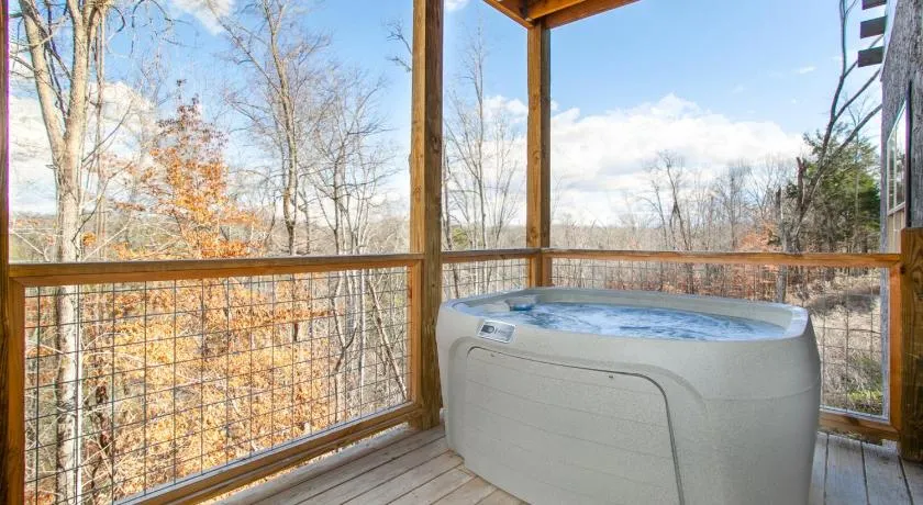 Peaky Woods Cabin Hot Tub Game Room MTN Views - Image 1