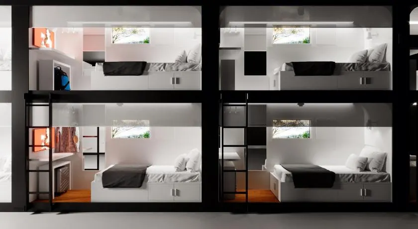 M Pods Malaga - Image 1