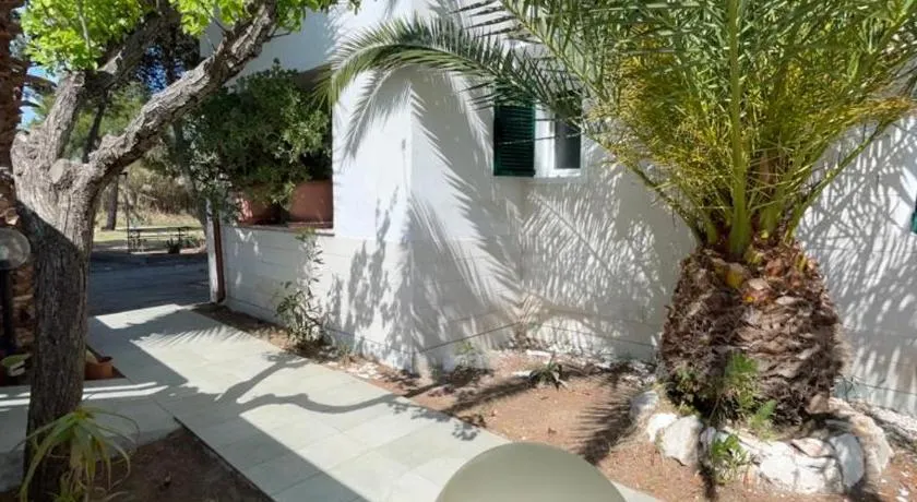 SUNLOVE Vieste - Apartament & Area Camper - Image 1