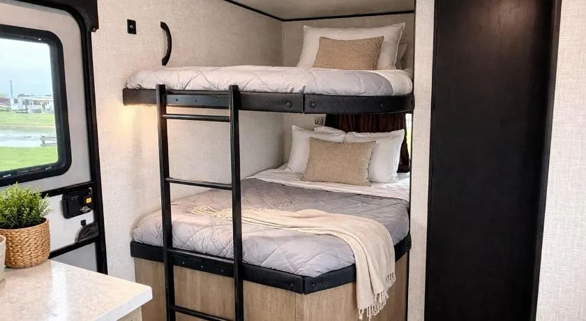 Gulf Shores Getaway - Resort-Style RV Living - Image 1