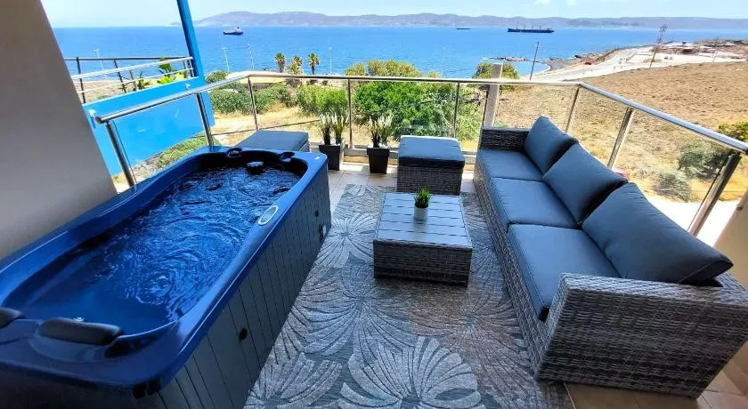 PORTO D'ORO LUXURY APARTMENT - Image 1