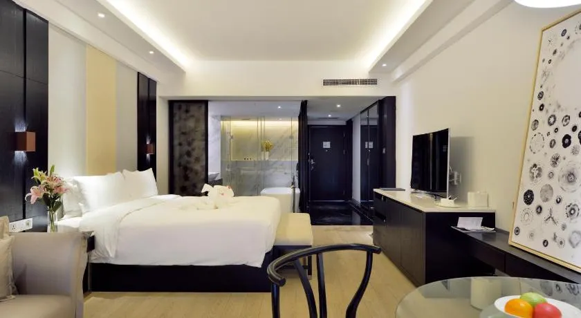 Palace Resort Yalong Bay Sanya - Image 1