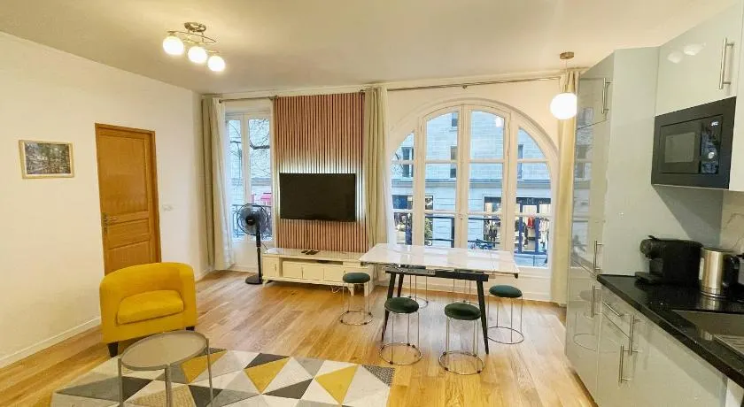 Lux Home Le Marais - Image 1
