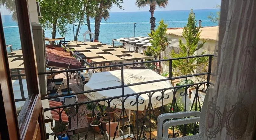 La-costa - Image 1