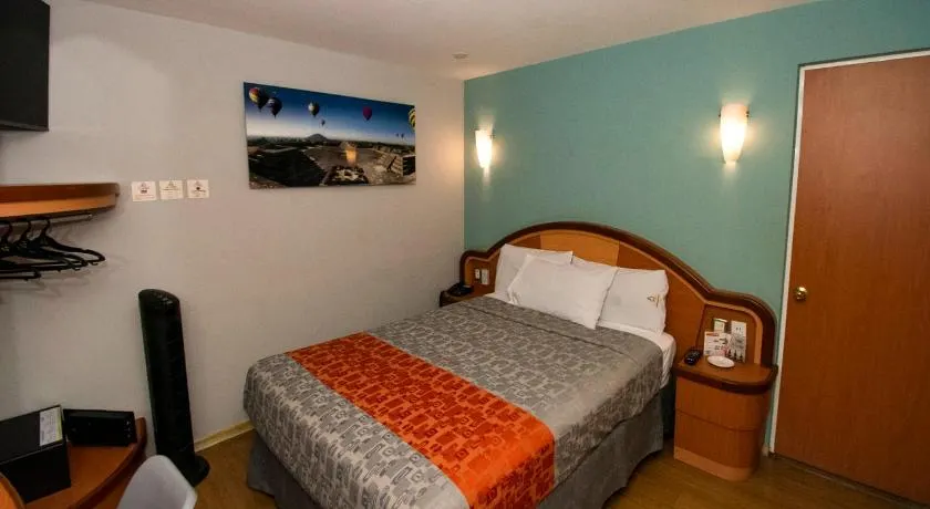 Hotel El Conde Naucalpan Only Adults - Image 1