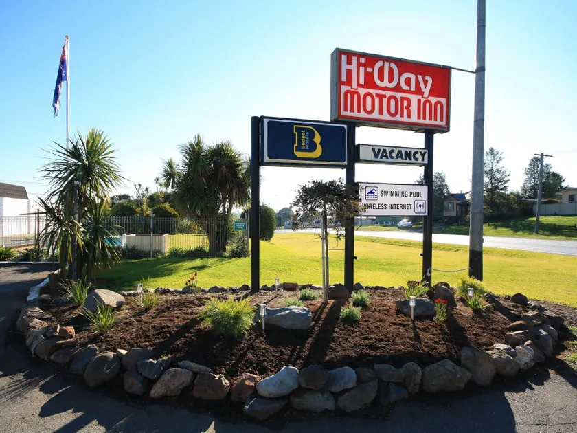 Hi Way Motor Inn - Image 1