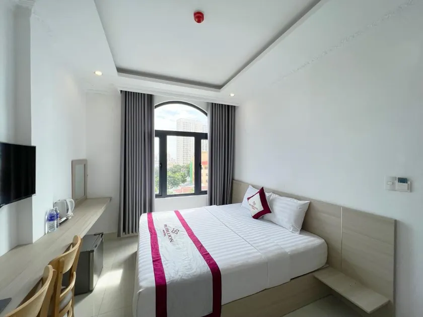 Rubillion Hotel - Image 1