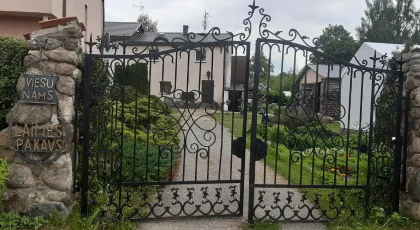 viesu nams "Laimes pakavs" - Image 1