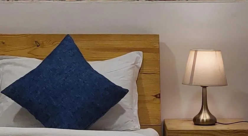 Sayami Home - Image 1