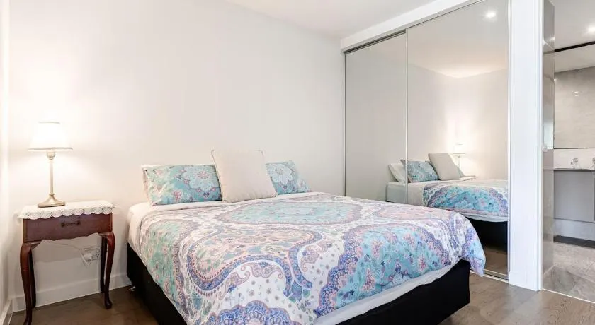 Apartment in Windsor - Image 1