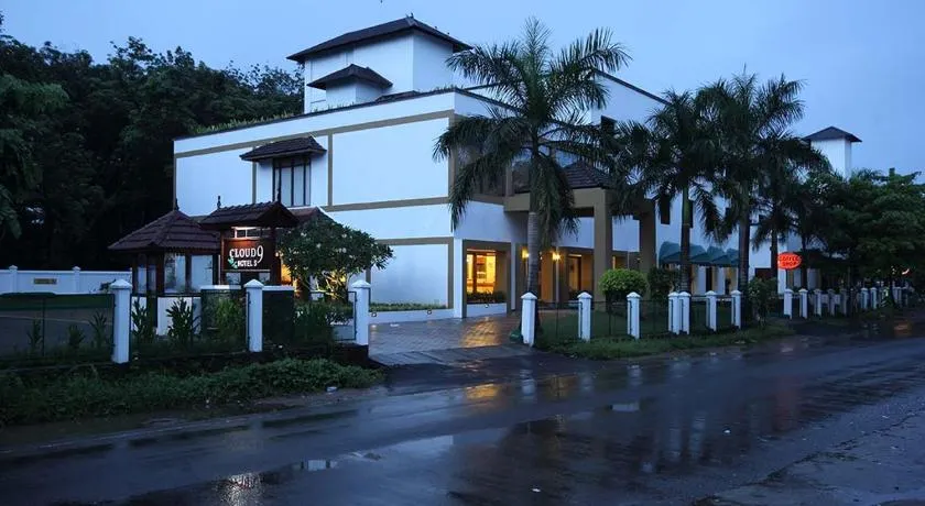 Hotel CLOUD 9 - Image 1