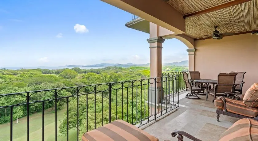 Stunning Luxury Penthouse in Exclusive Beachfront Community with Resort-Style Amenities & Sweeping Views of the Ocean & Golf Course - Image 1