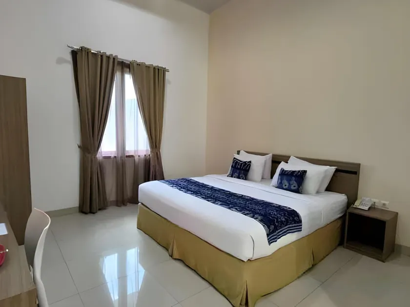 Tanto Hotel - Image 1
